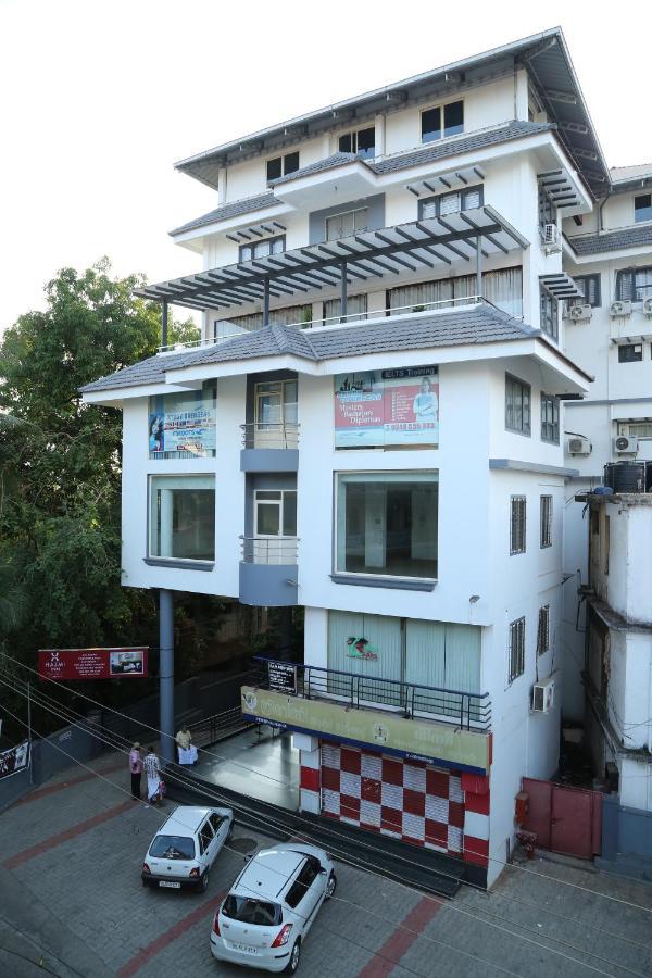 Hazmi Inn Perintalmanna Εξωτερικό φωτογραφία